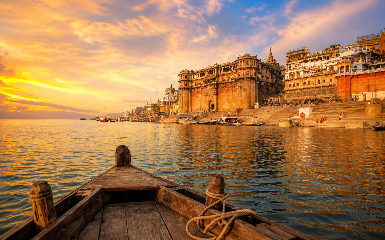 Boat rides on the Ganga
